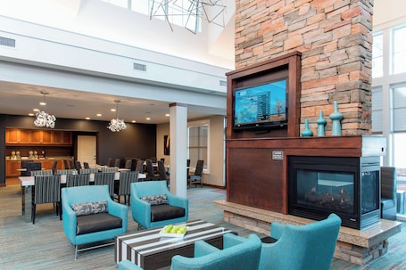 Lobby lounge. Residence Inn Marriott Moline