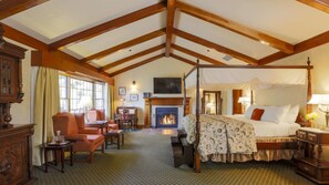 Stuga (Garden) | Unika möbler, skrivbord, strykjärn/strykbräda och gratis barnsängar