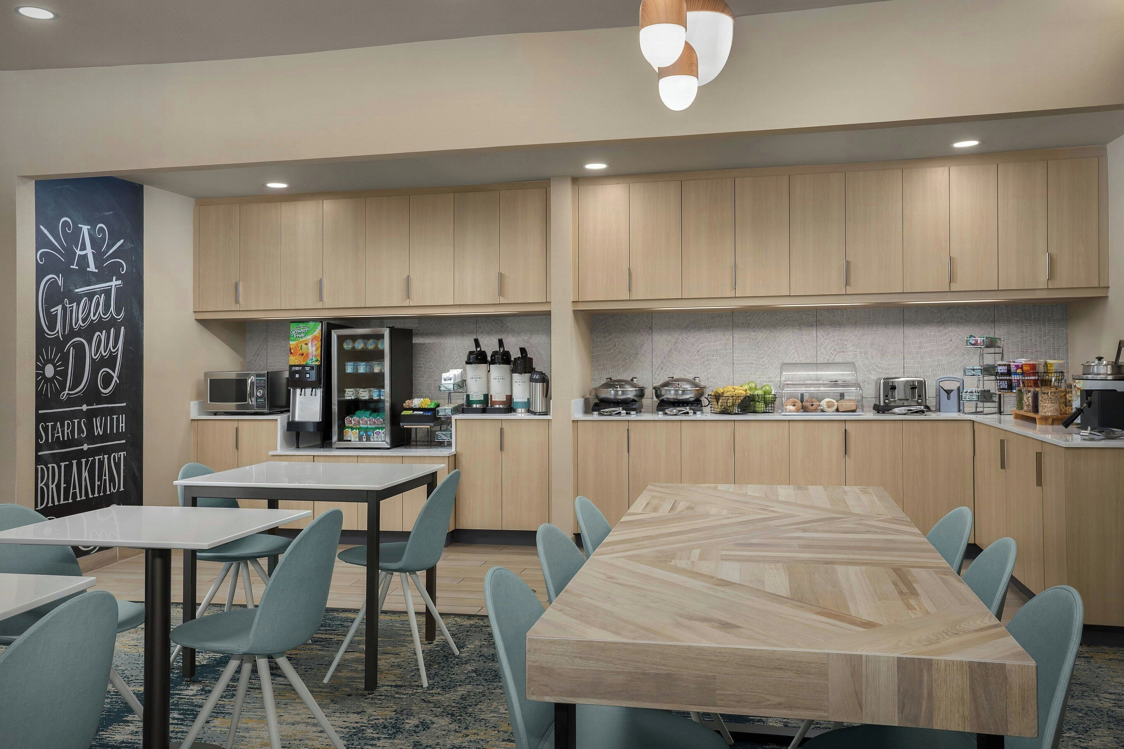 Free daily continental breakfast