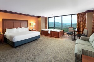 加厚床垫、客房内保险箱、办公桌、熨斗/熨衣板