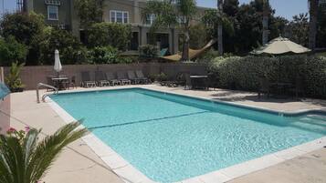 ์ผ์ธ ์์์ฅ