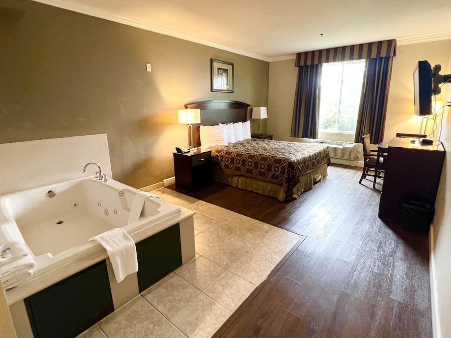 Escrivaninha, espaço de trabalho para notebook