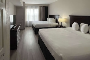 Escritorio, tabla de planchar con plancha y cunas gratuitas