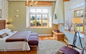 Desk, blackout curtains, cots/infant beds, free WiFi - Casón de la Marquesa (Arenas de Iguna)