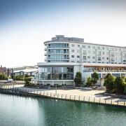 Waterfront Southport Hotel