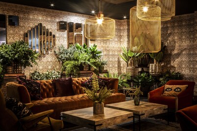 Waterfront Southport Hotel