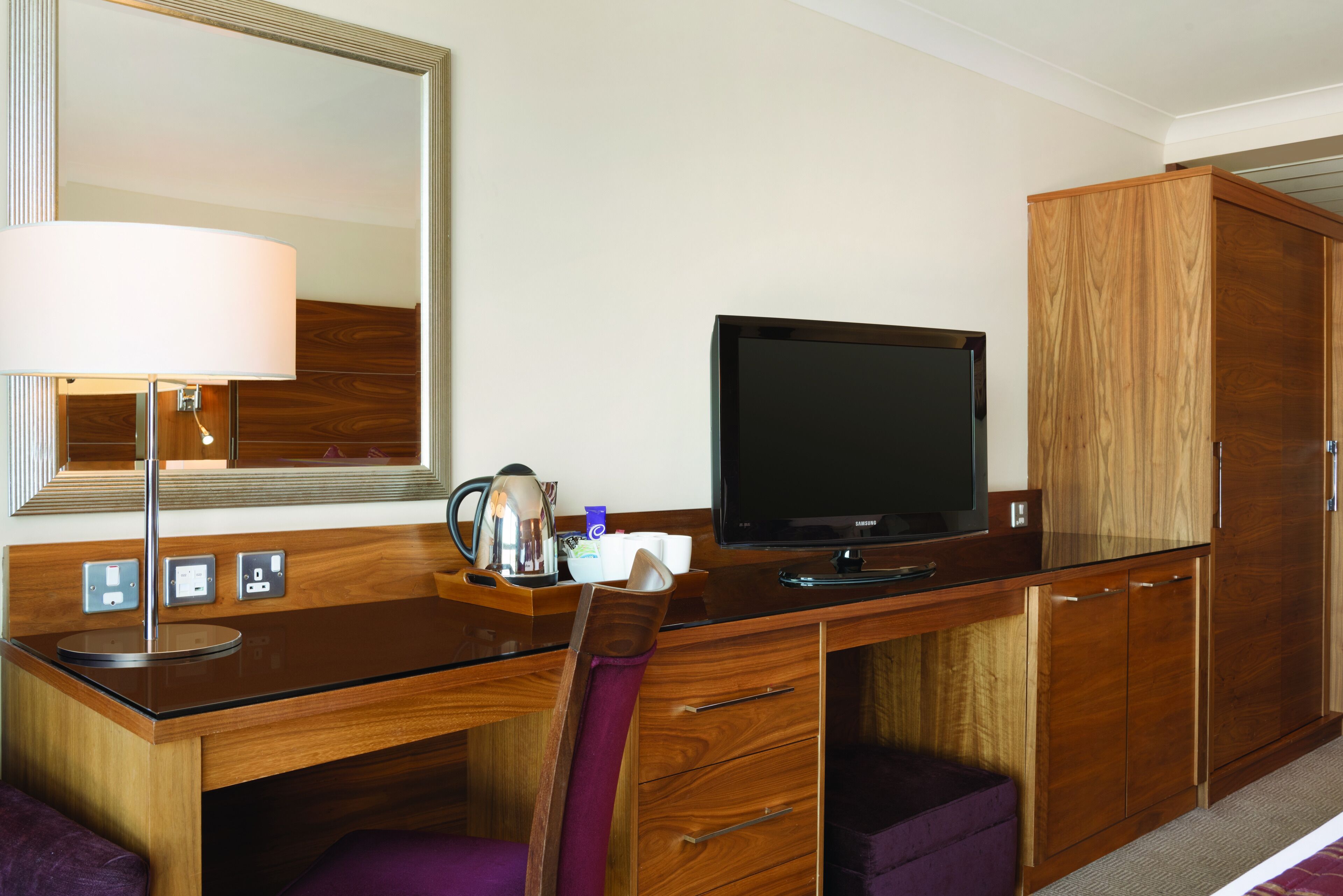 double or twin room, 2 double beds | 1 bedroom, in-room safe, individually furnished, desk