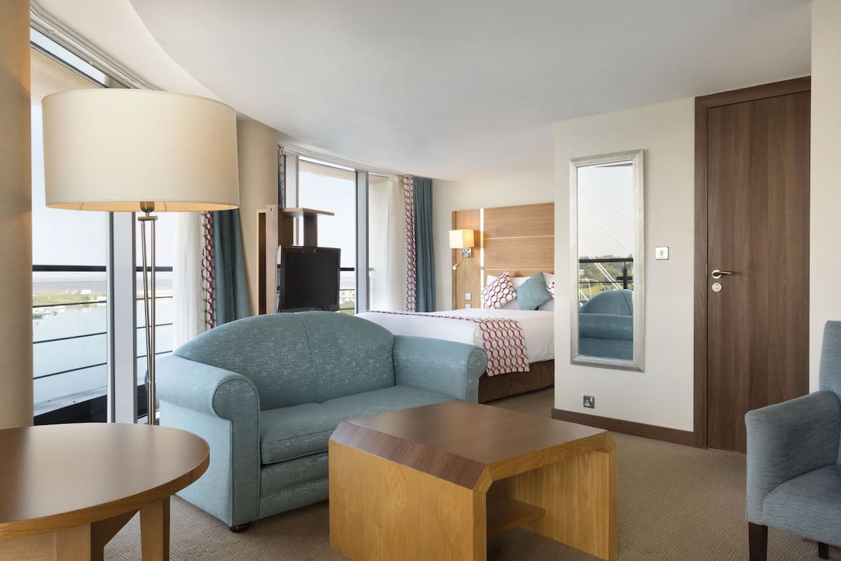 1 bedroom, in-room safe, individually furnished, desk