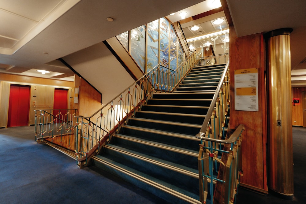 SS Rotterdam photo 7