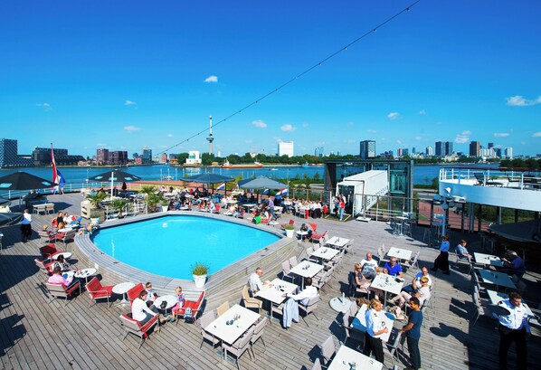 Alberca al aire libre