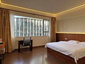Superior Business Double Room | Minibar, soundproofing, rollaway beds, free WiFi - Pazhou Hotel (Guangzhou)