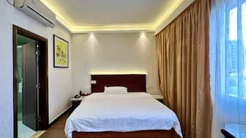 Phòng hạng Business, 1 giường cỡ queen | Minibar, phòng cách âm, giường gấp/giường phụ (phụ phí)