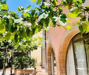 Exterior - Borgo Dolciano (Chiusi)