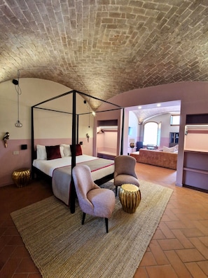 Deluxe Suite, 1 Double Bed with Sofa bed | Down comforters, free WiFi, bed sheets - Borgo Dolciano (Chiusi)