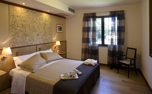 Suite (SPA access) | Down duvets, in-room safe, blackout curtains, iron/ironing board - Montebelli Agriturismo & Country Hotel (Gavorrano)
