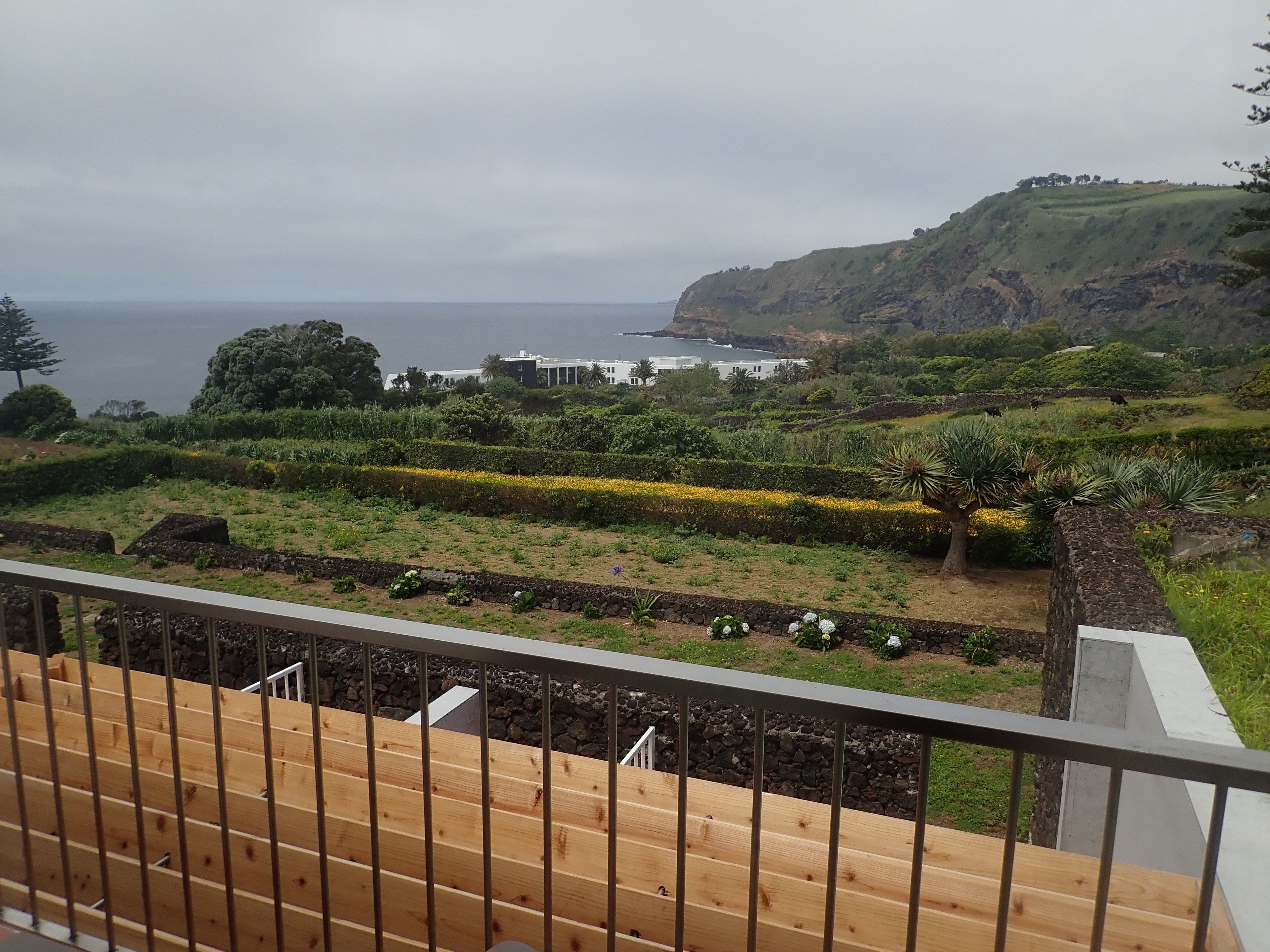 Comfort-huoneisto, 1 makuuhuone, parveke, osittainen valtamerinäköala | Näkymä rannalle/valtamerelle