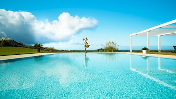 Outdoor pool, sun loungers