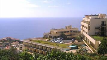 Minibar, desk, blackout curtains, rollaway beds