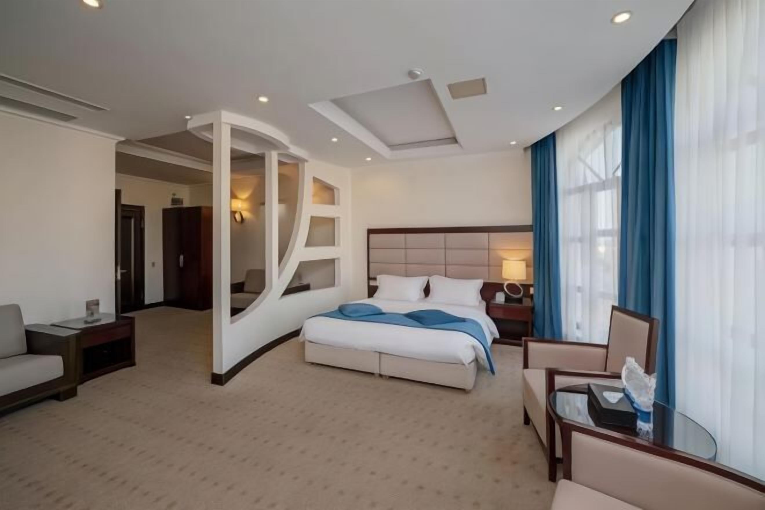 Premium bedding, minibar, in-room safe, desk