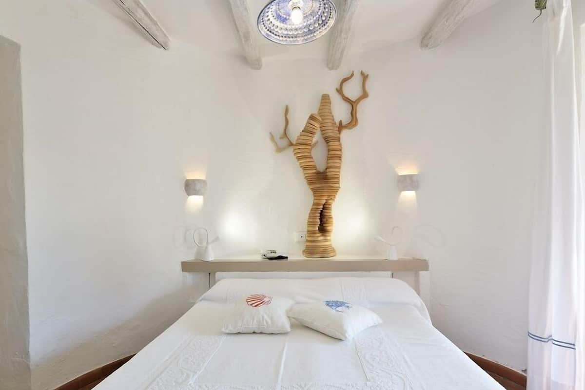 Economy-Zimmer, 1 Queen-Bett, Gartenblick, Erdgeschoss | Zimmersafe, Schreibtisch, laptopgeeigneter Arbeitsplatz