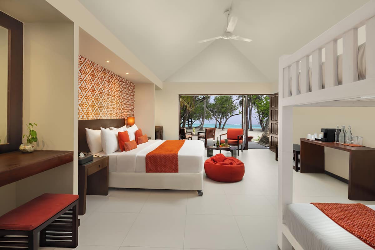 Villa Deluxe (Beach) | Couette en duvet d'oie, minibar, coffres-forts dans les chambres