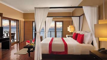 Villa (Sunrise Ocean,Enjoy Free Upgrade) | Dundyner, minibar, safe på rommet og individuelt dekorert