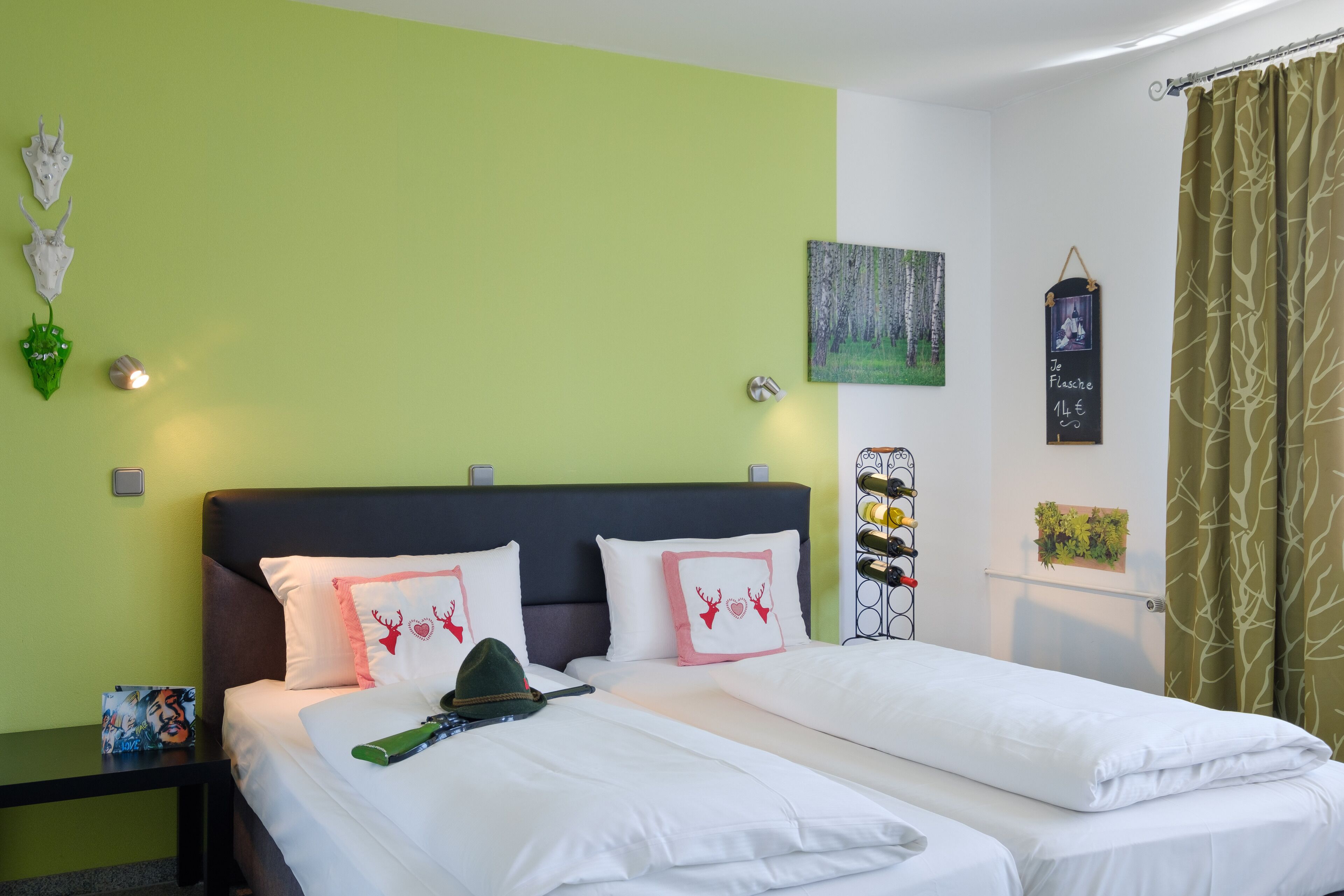 standard double room | 1 bedroom, hypo-allergenic bedding, in-room safe, desk