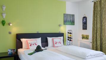 Standard-Doppelzimmer | Allergikerbettwaren, Zimmersafe, Schreibtisch, Verdunkelungsvorhänge