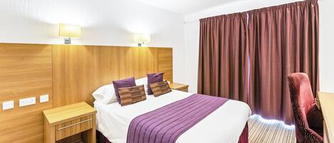 Habitació estàndard, 1 llit doble, no fumadors | Decoració individual, mobiliari individual i escriptori