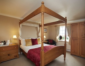 Egyptian cotton sheets, iron/ironing board, free WiFi, bed sheets - Smugglers Rock House (Scarborough)