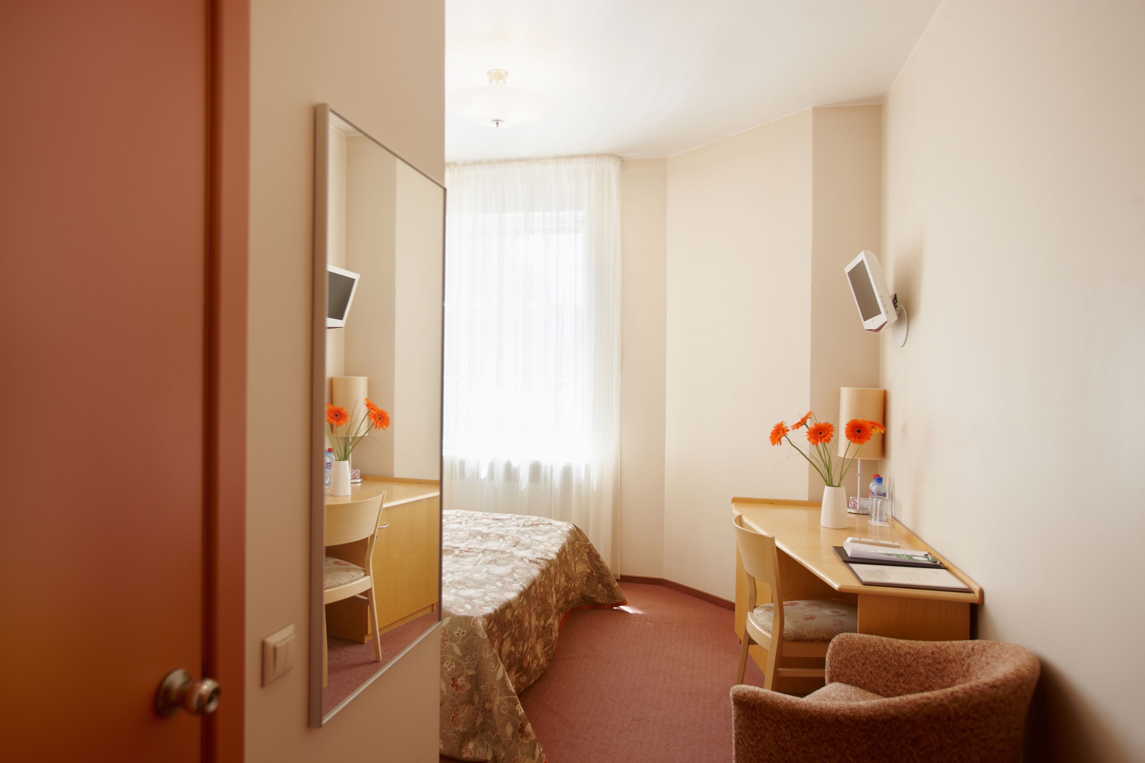 double or twin room | minibar, in-room safe, desk, soundproofing