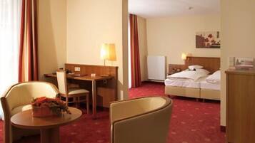 Standard-Suite, 1 Doppelbett | Wohnzimmer | Flachbildfernseher