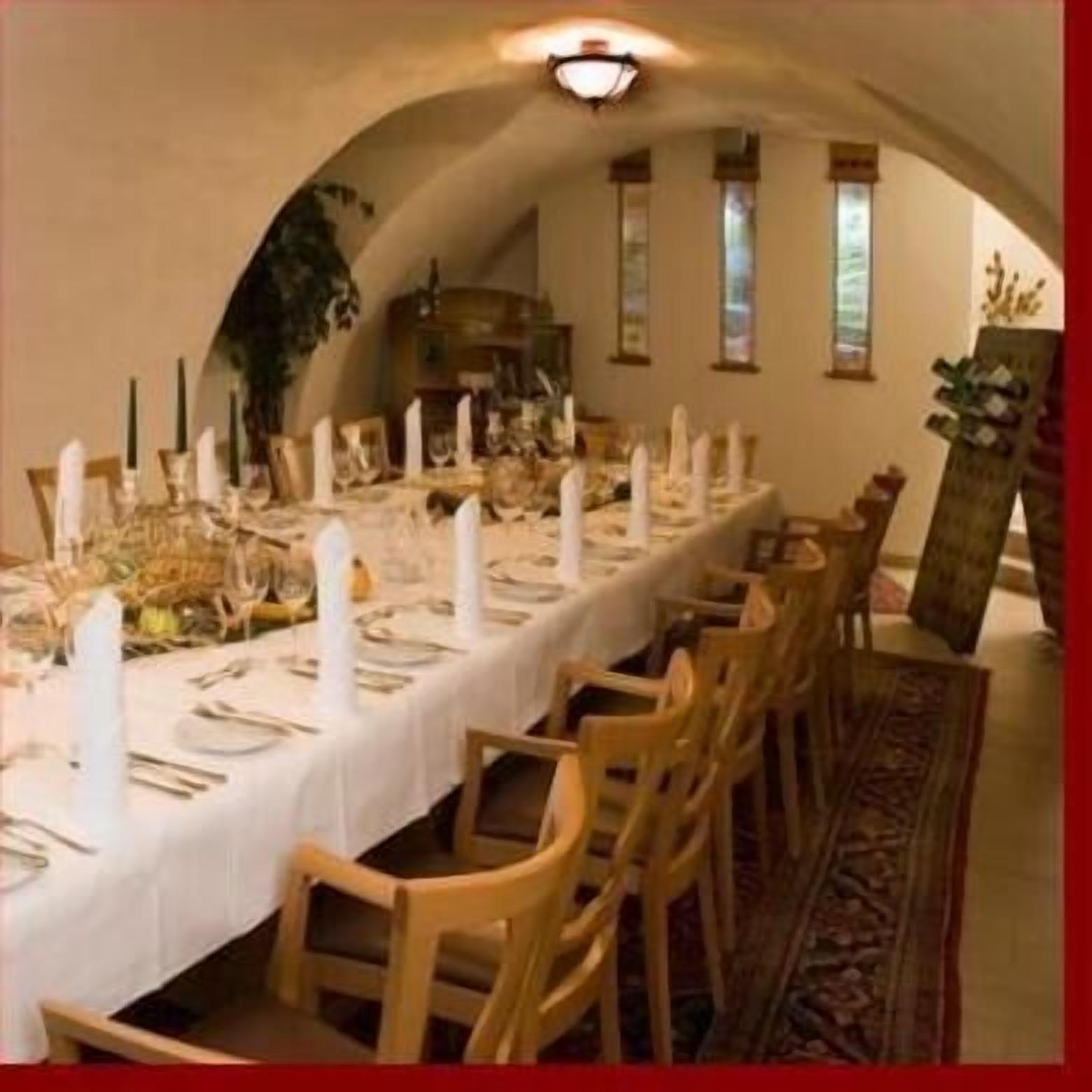 breakfast and dinner served, international cuisine