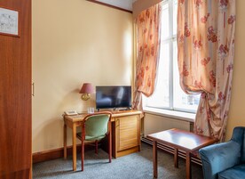 Quarto casal ou duplo standard | Escrivaninha, espaço de trabalho para notebook, Wi-Fi de cortesia