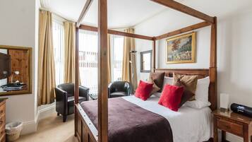 Classic Double Room (Four Poster) | Individually decorated, free WiFi, bed sheets