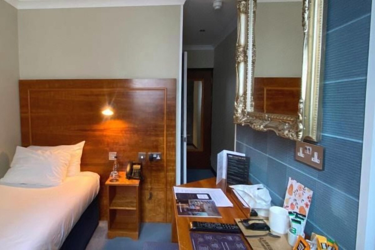 Laptop workspace, blackout drapes, iron/ironing board, WiFi (free)
