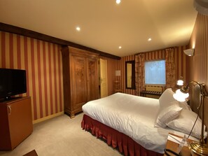 Junior Suite, 1 Queen Bed, Non Smoking - Best Western La Metairie (Gosnay)