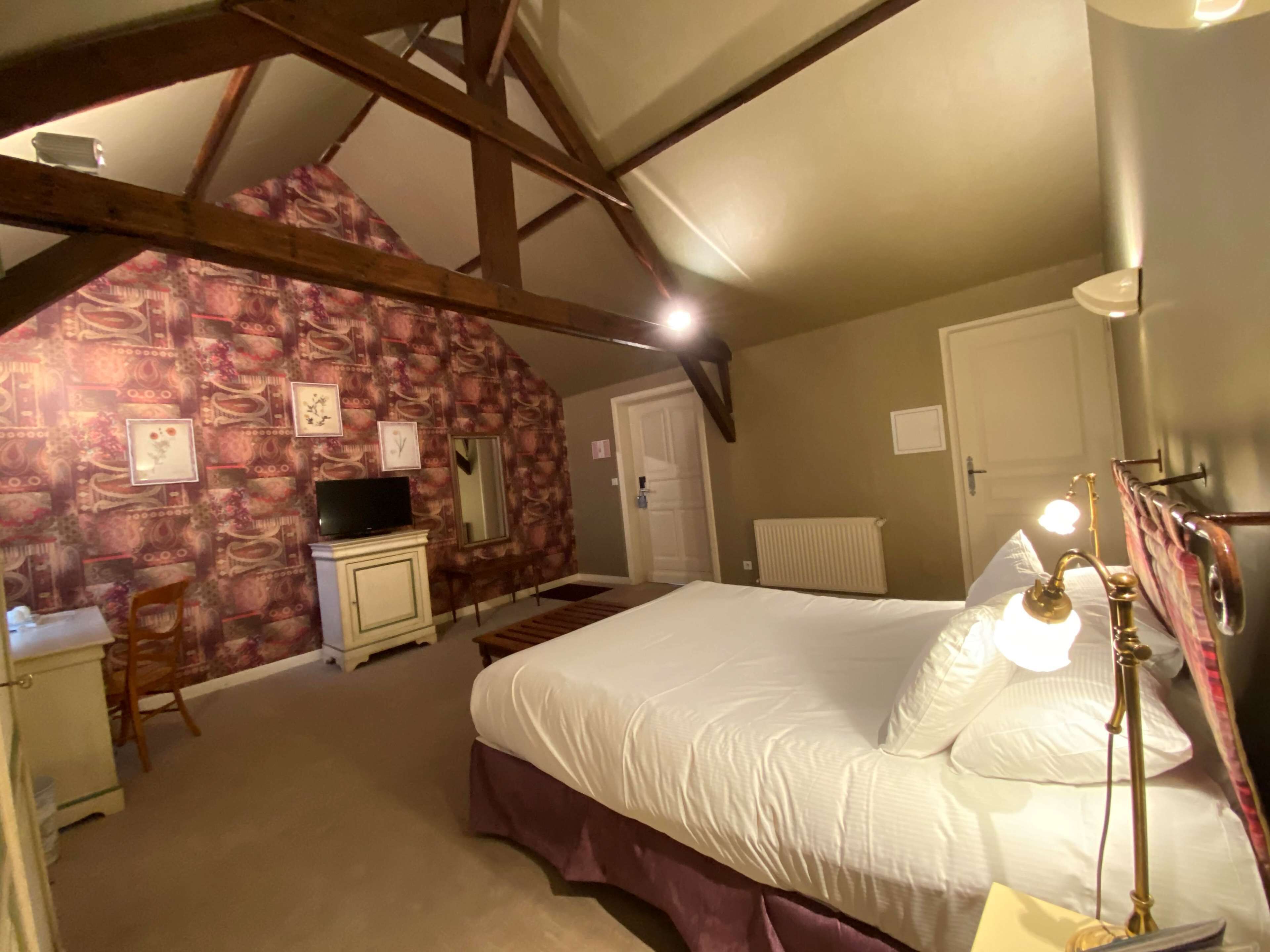 exclusive room, 1 queen bed, non smoking | premium bedding, minibar, in-room safe, individually furnished