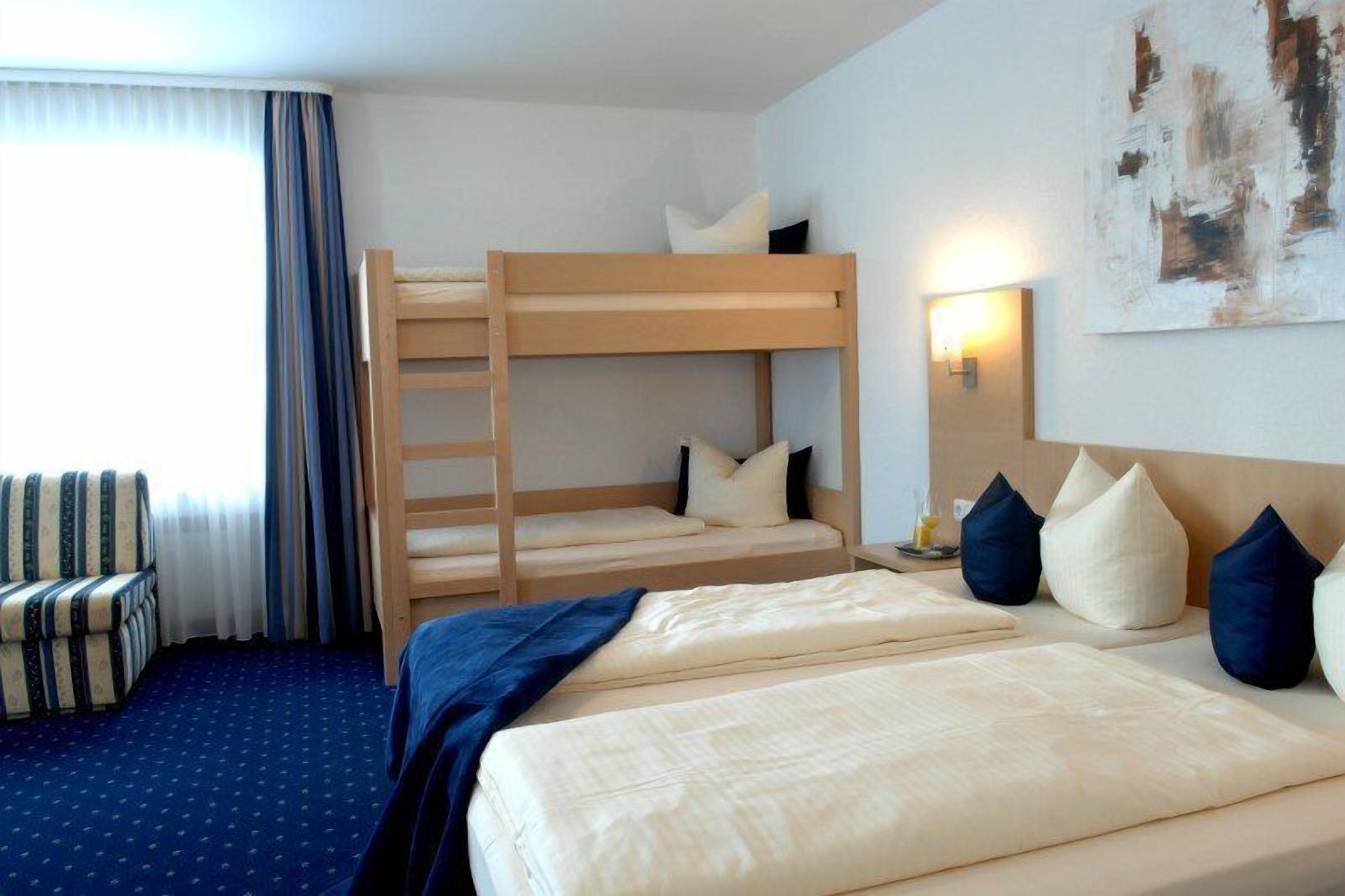 Literie hypoallergénique, couette en duvet d'oie, minibar