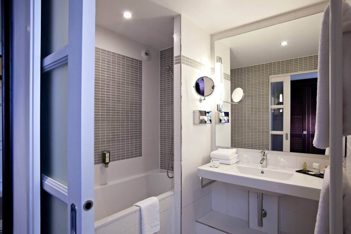 free toiletries, hair dryer, towels