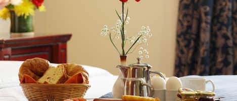 Suite | Coffres-forts dans les chambres, Wi-Fi gratuit, draps fournis, réveils