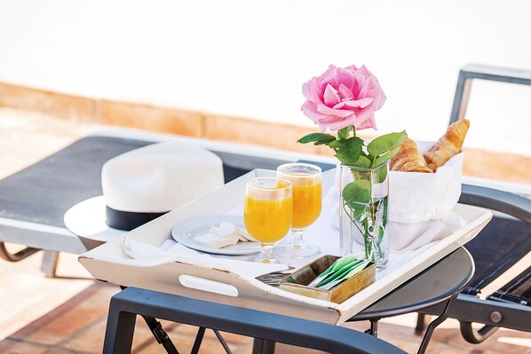 Free daily buffet breakfast - Hotel Convento de São Paulo (Redondo)