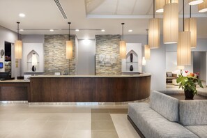 Reception - Holiday Inn Express Dubai Jumeirah by IHG (Dubai)
