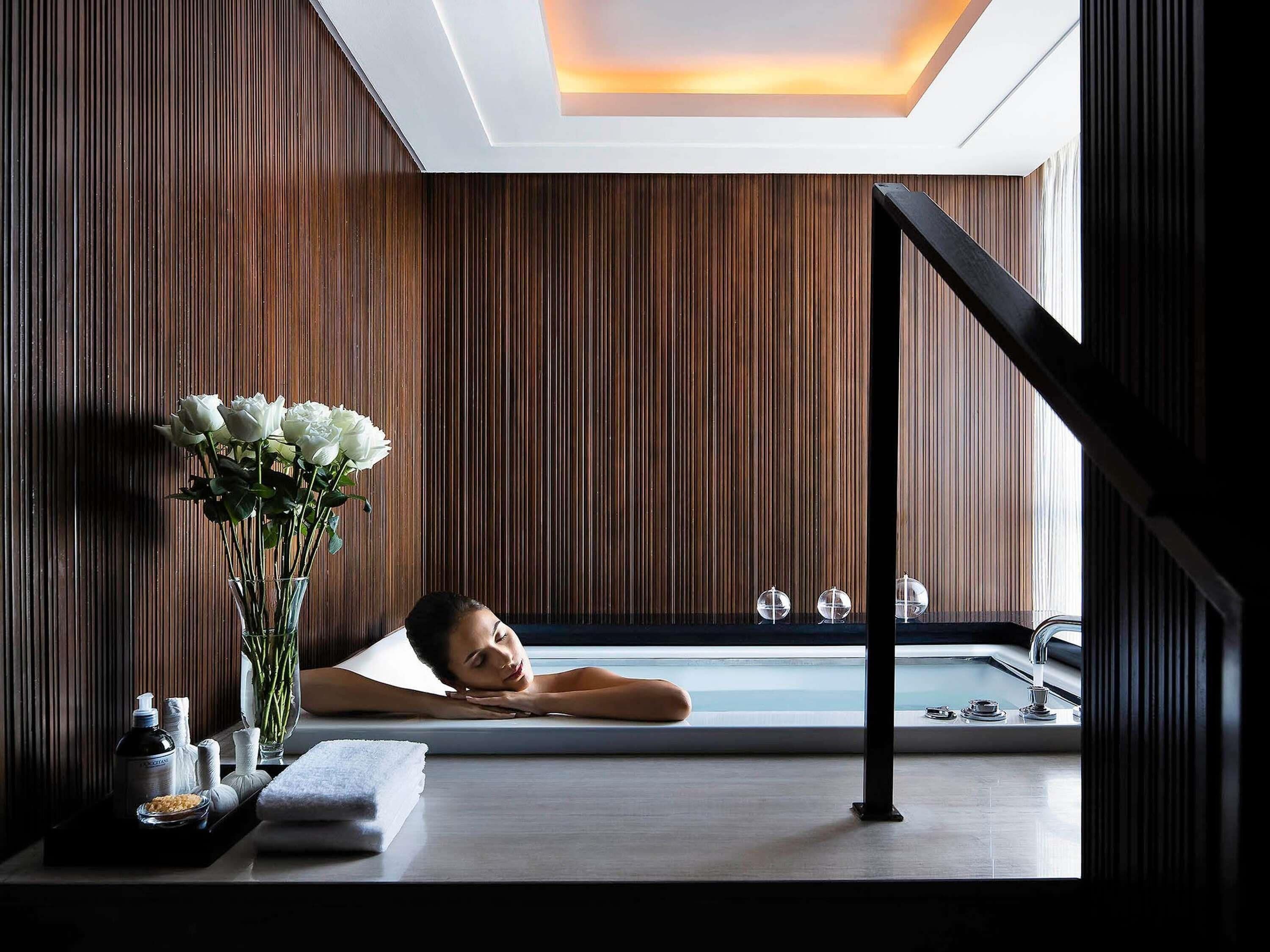 Couples treatment room(s), steam room, body treatments, hydrotherapy