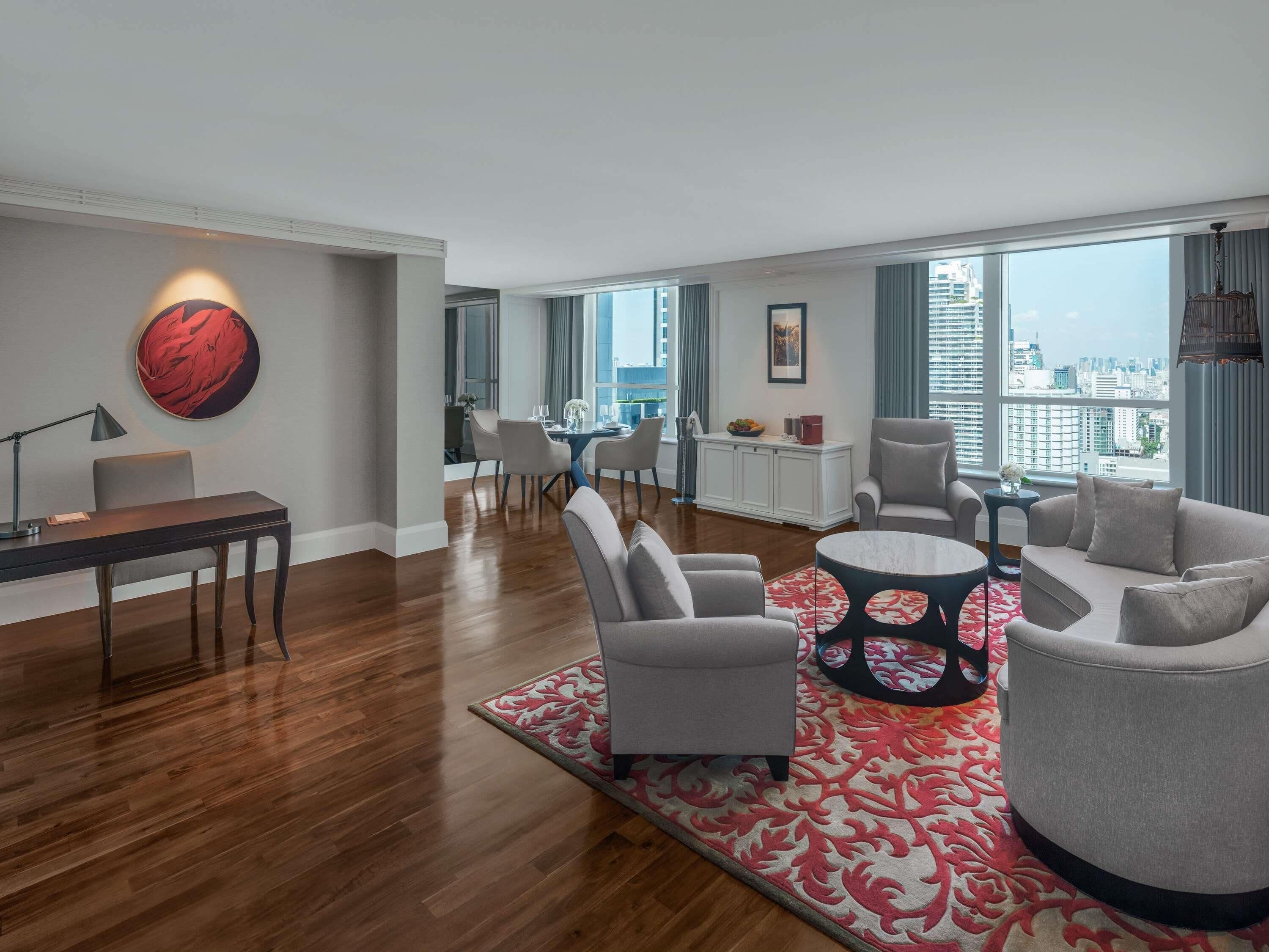 OPERA SUITE, 1 King Size Bed, Spacious Living Room, Club Millésime Access | Sengetøy av topp kvalitet, dundyner og senger med Select Comfort-madrass