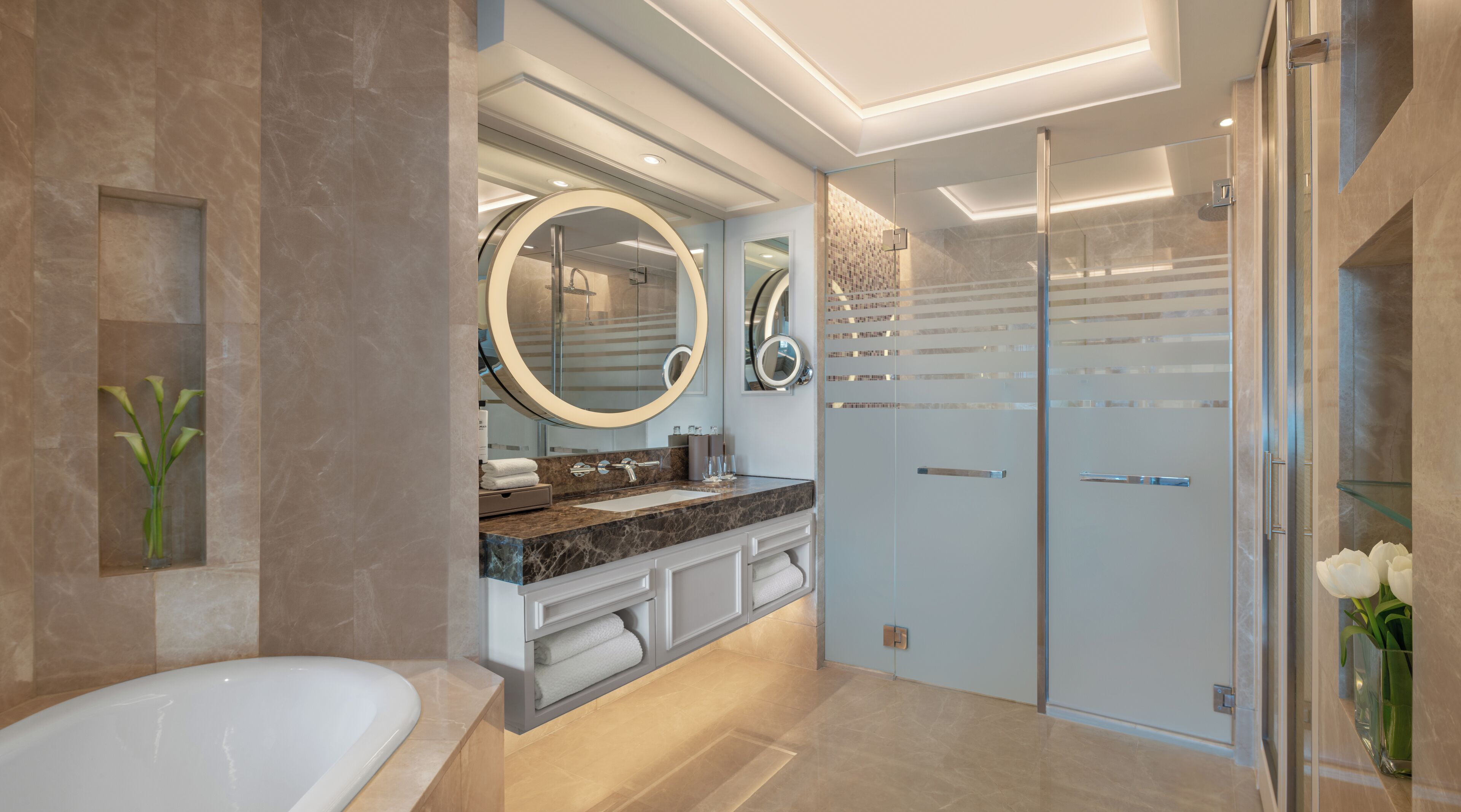 separate bathtub and shower, deep-soaking bathtub, rainfall showerhead