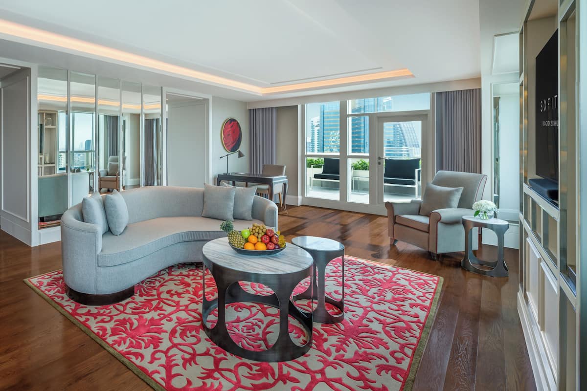 IMPERIAL SUITE, 1 King Size Bed, Living and Dining Room, Study Room, Club Millésime Access | 1 bedroom, premium bedding, down duvets, Select Comfort beds