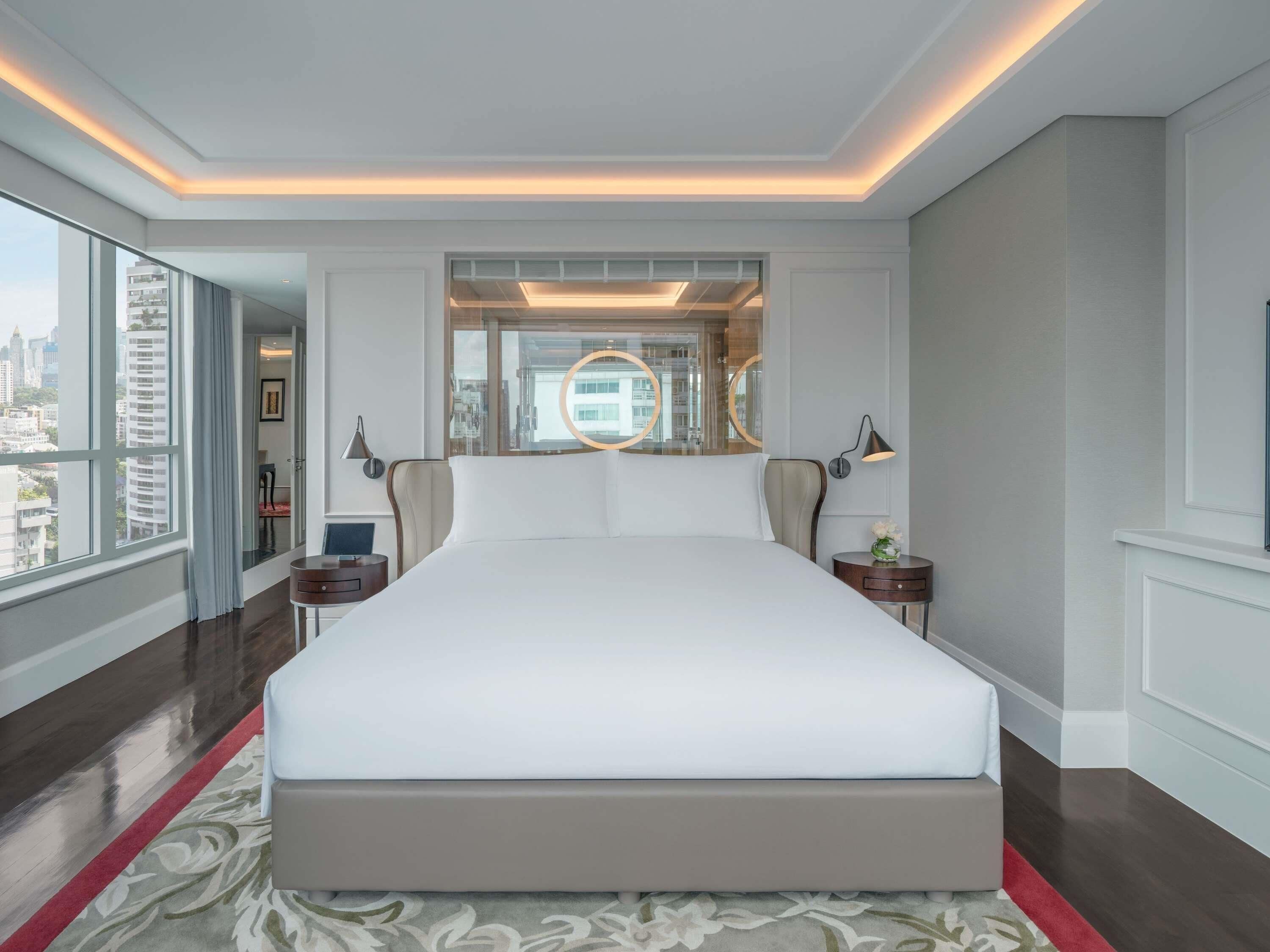 JUNIOR SUITE, 1 King Size Bed, Club Millésime Access | Bộ đồ giường cao cấp, chăn bông, nệm Select Comfort, minibar 