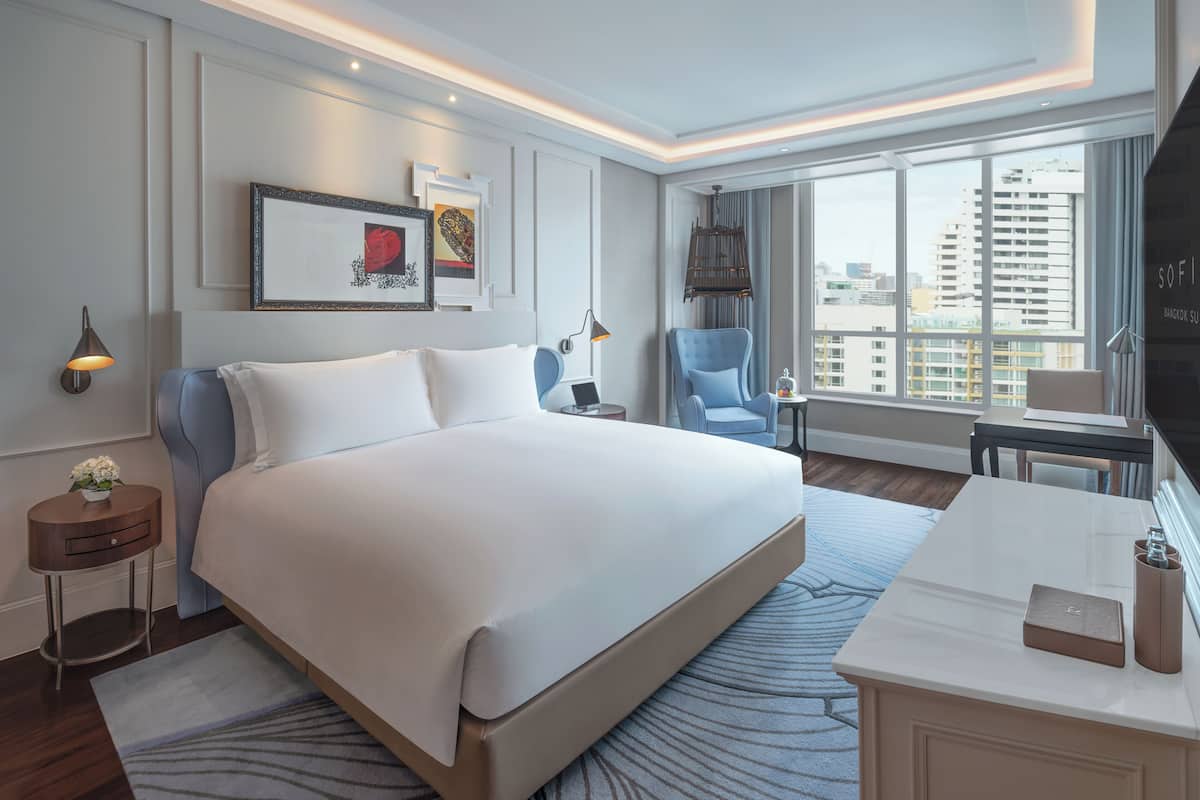 1 bedroom, premium bedding, down comforters, Select Comfort beds