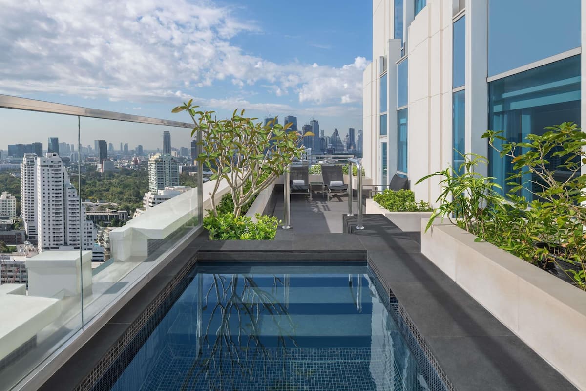 IMPERIAL SUITE, 1 King Size Bed, Living and Dining Room, Study Room, Club Millésime Access | 1 phòng ngủ, bộ đồ giường cao cấp, chăn bông, nệm Select Comfort